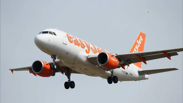 EasyJet perspetiva 14 voos cancelados e 428 realizados durante a greve
