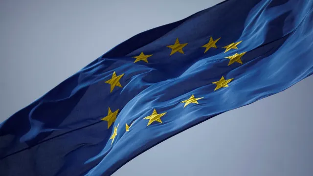 União Europeia vai proibir IA capaz de criar imagens de teor sexual