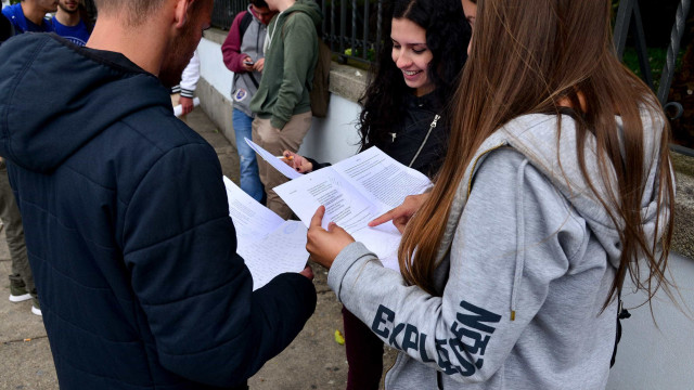 Docentes recebem 1€ por cada resposta classificada e 12€ por reapreciação