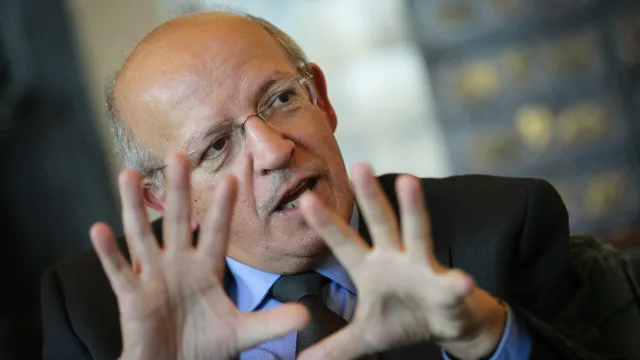 
                    TC. Socialistas avisam que exclusão do PS em acordo trará consequências
                