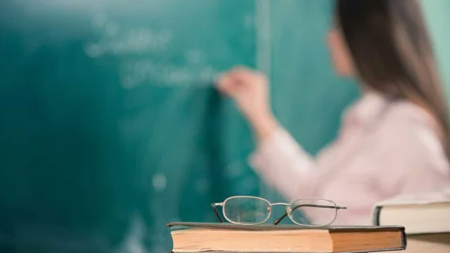 
                    Escola de artes das Caldas mobiliza-se pelos docentes especialistas
                
