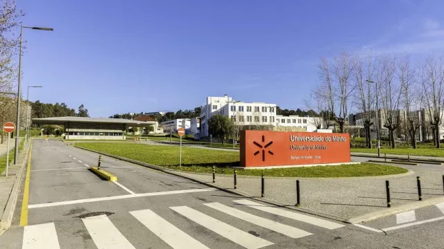 
                    Cientista português pede prudência na colonização biológica espacial
                