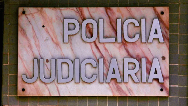 
                    Homem suspeito de burlas com anúncios no Facebook detido pela PJ
                