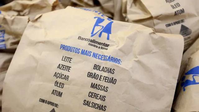 
                    Banco Alimentar. UAL faz emissão de rádio ao vivo para apoiar voluntários
                
