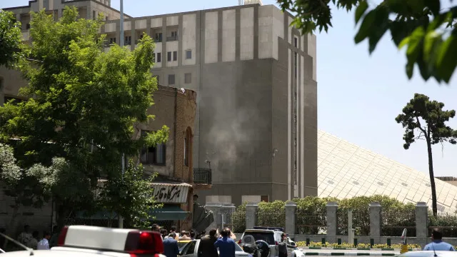 
                    Parlamento iraniano iniciou tramitação de projeto-lei sobre Ormuz
                