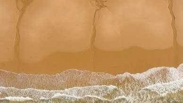 Jovem de 21 anos morre afogado em praia da Costa de Caparica