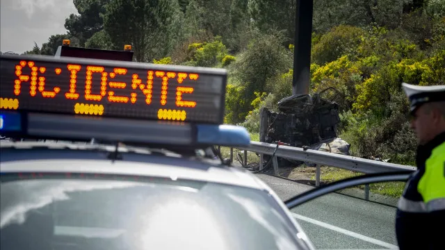
                    A6 cortada no nó de Elvas-Poente após despiste de pesado de mercadorias
                