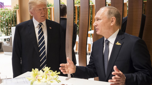 Putin disponível para discutir plano de paz com Trump (mas com condições)