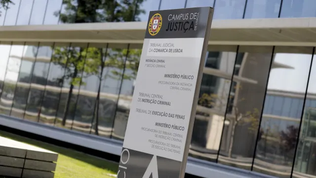 
                    Esquadra do Rato. Civil detido por suspeitas de tortura foi libertado
                