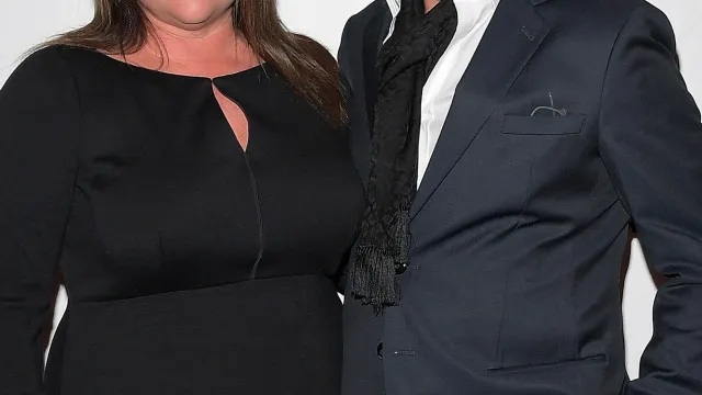 
                    Após incêndios em Malibu, Pierce Brosnan prepara-se para vender mansão
                
