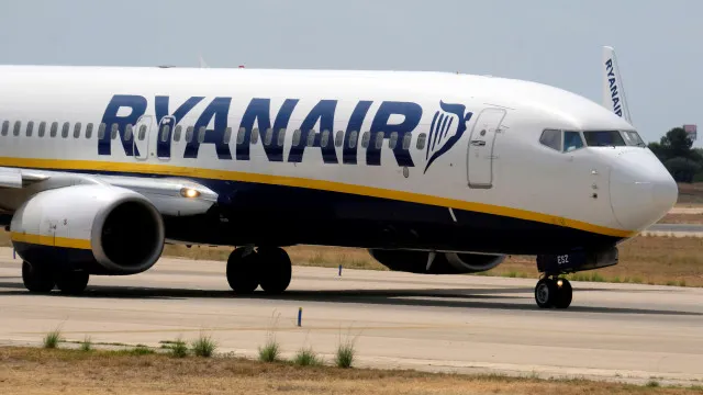 Ryanair encerra base em Berlim devido ao aumento das taxas aeroportuárias
