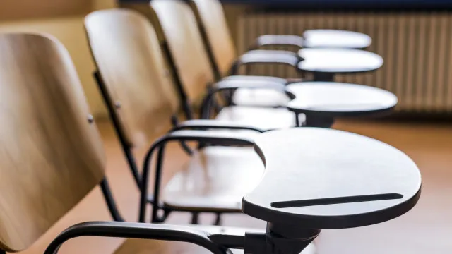 
                    Apoios sociais a alunos? Aprovadas apenas recomendações (e medidas caem)
                