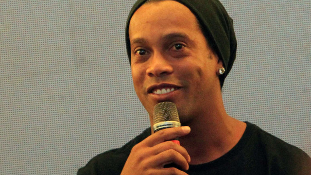 Ronaldinho Gaúcho anuncia volta aos gramados pelo italiano Ravenna