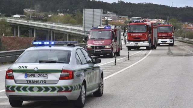 
                    Acidente com três veículos e cinco feridos corta IC8 na Sertã
                