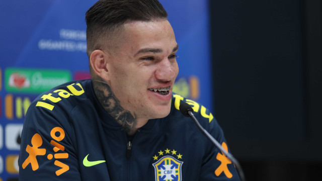 Ederson defende Ancelotti após climão na CBF: 'Não podemos fechar a porta'