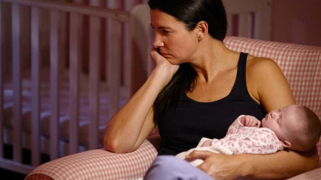 É normal sentir tristeza após o parto?