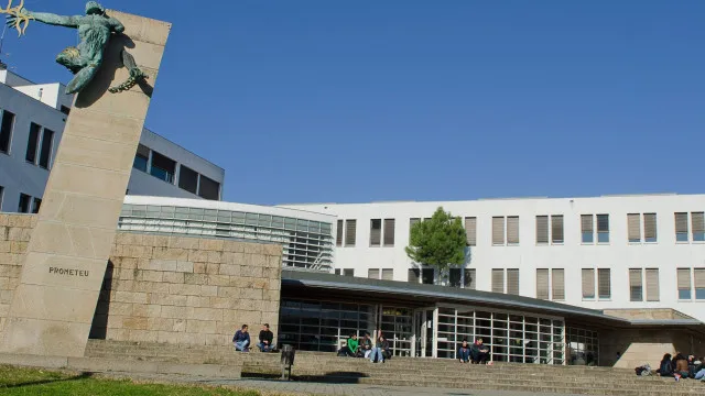 
                    Docentes da UMinho repudiam receção do embaixador de Israel em Guimarães
                