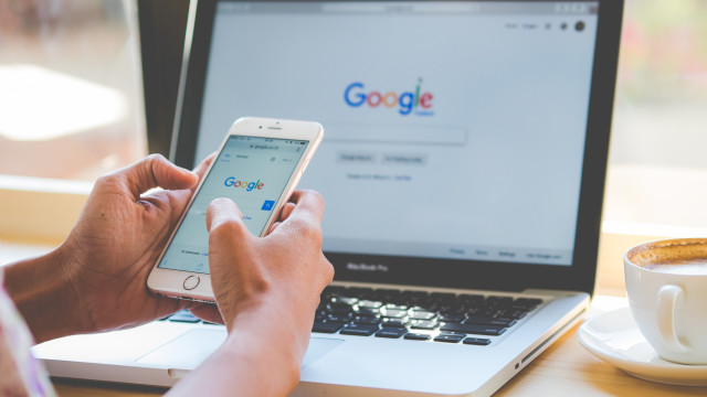 Operações de Trump levam buscas pelo ICE a níveis históricos no Google