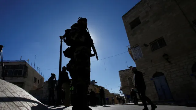 
                    Palestinianos acusam Israel de 