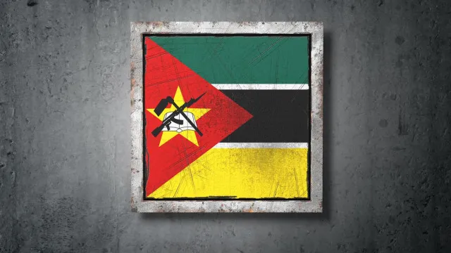 
                    Pelo menos cinco mortos em despiste de transporte no norte de Moçambique
                