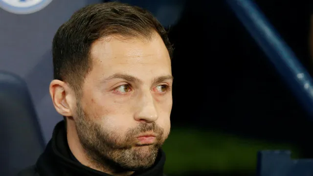 
                    Oficial: Bologna despede Tedesco... e anuncia sucessor de seguida
                