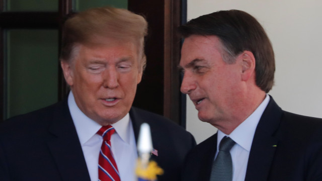 Trump envia carta a Bolsonaro e diz que vai 'acompanhar de perto' situação do Brasil