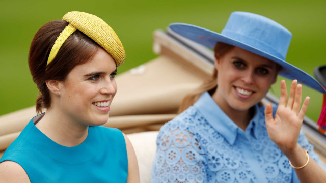 Eugenie e Beatrice falham Natal com realeza (a 1.ª vez desde que casaram)