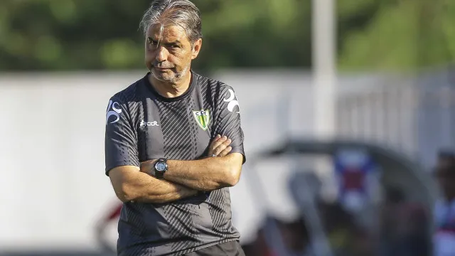 Tondela deseja as melhoras a ex-treinador Natxo González após enfarte