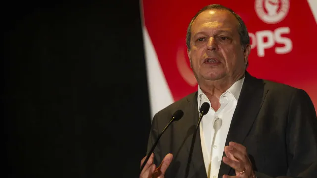 César diz que Montenegro tem Síndrome de Estocolmo e voltará para o Chega