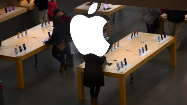 Coluna inteligente com ecrã da Apple deverá custar mais de 300 euros