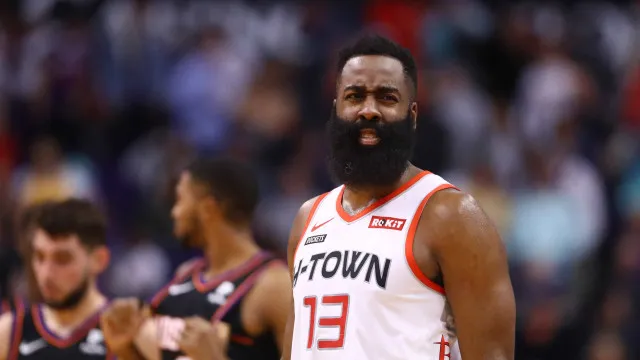 
                    James Harden detido por posse ilegal de arma
                