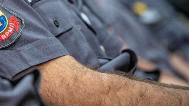 Homem em surto morre após ser contido e algemado por PMs no centro de São Paulo