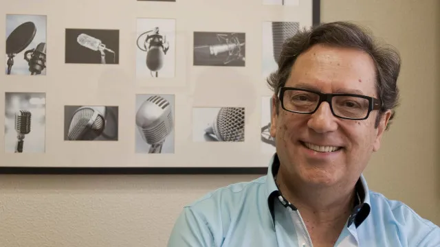 "Consigo imaginar o teu sorriso feliz a soprar as velas. Saudades tuas"