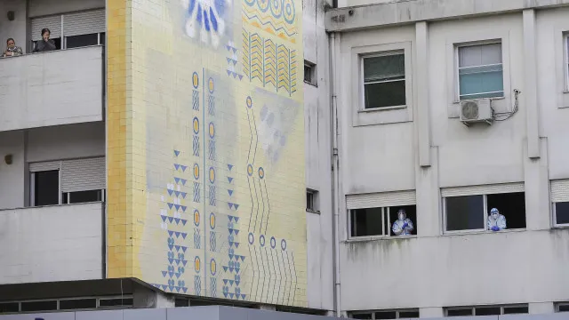 
                    MP implica ex-responsáveis do Lar do Comércio na morte de 18 idosos
                