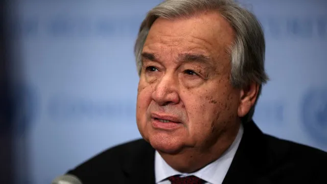 
                    Guterres apela a Rússia e Ucrânia para travarem ataques a civis
                
