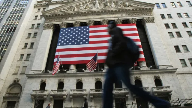 Wall Street encerra em alta um dos melhores meses dos últimos anos