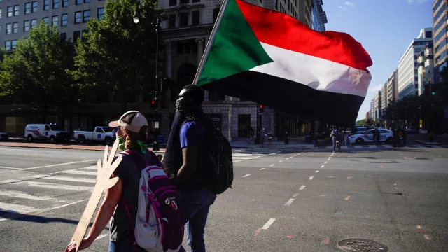 
                    Pelo menos 53 mortos e 49 feridos em 3 dias de confrontos no Sudão do Sul
                