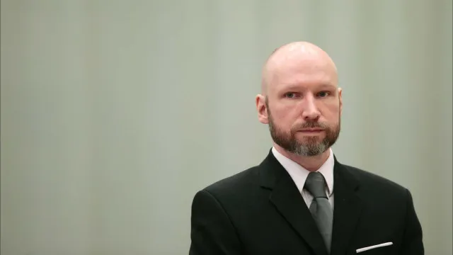 15 anos após massacre, terrorista norueguês não tem direito a condicional