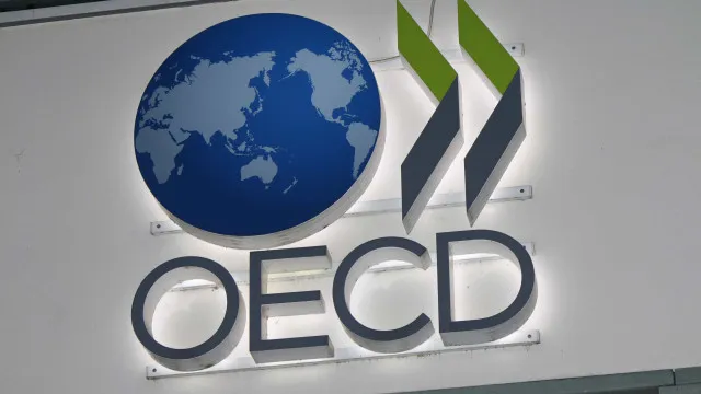 
                    OCDE revê em baixa crescimento da economia portuguesa para 1,8% em 2026
                