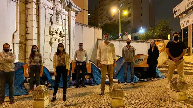 PM pede a manifestantes: "Não sejam egoístas". Em 2020 JSD também acampou