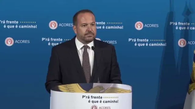 
                    Líder do PS/Açores pede mais ambição e foco nos problemas dos açorianos
                