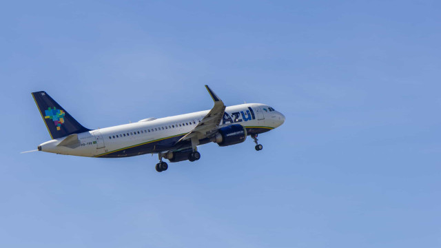 Avião da Azul de SP ao Rio tem despressurização, e máscaras são acionadas