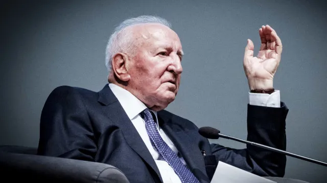 
                    Novas edições das obras de Eduardo Lourenço este mês nas livrarias
                