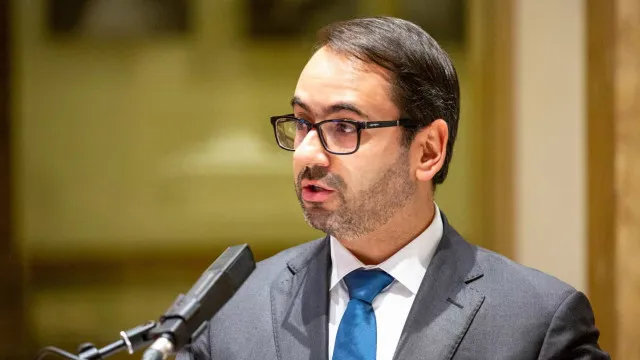 PS indignado com "falta de respeito" de Montenegro com os professores