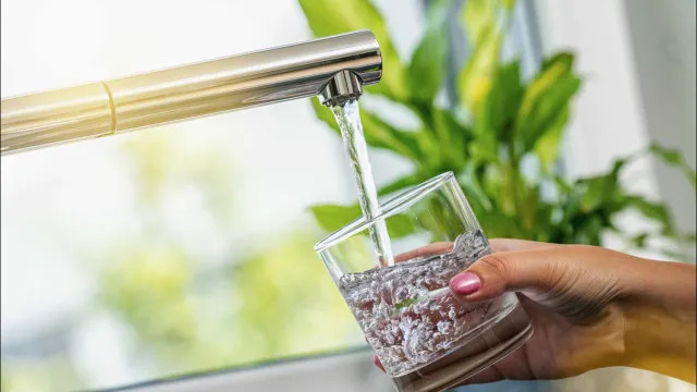 
                    Cascais aprova redução até 25% na tarifa de água para consumos essenciais
                