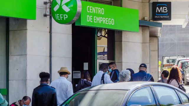 Beneficiários do subsídio de desemprego caem 5,4% em maio