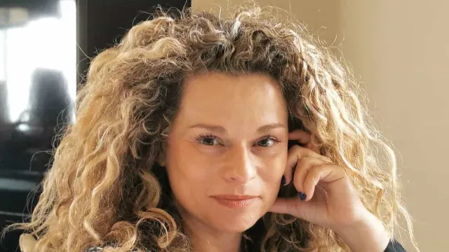 "TrÃªs pais a pagarem pensÃµes, um luxo". Rita Mendes responde Ã  letra