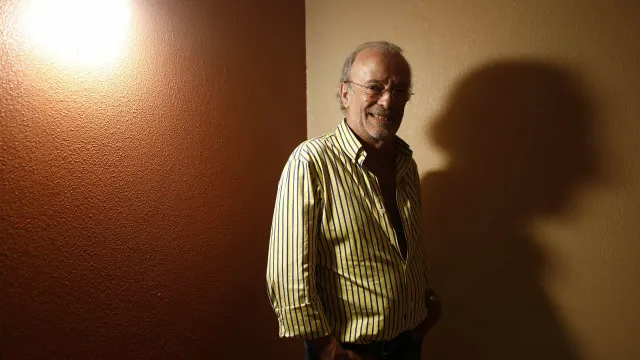 
                    Aos 87 anos, Victor Espadinha esclarece ausência pública: 
