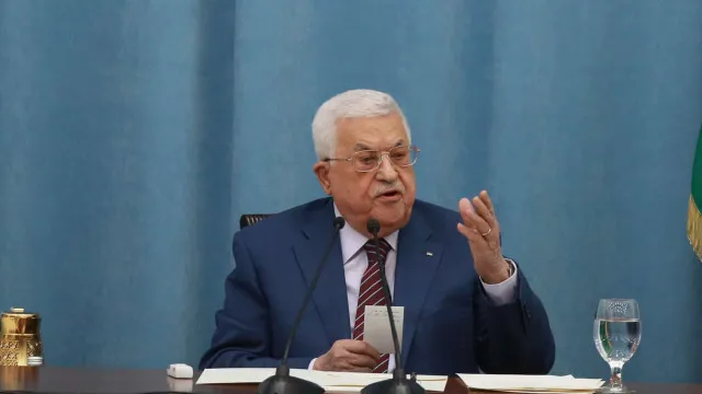 
                    Mahmoud Abbas promete eleições gerais (mas sem avançar datas)
                
