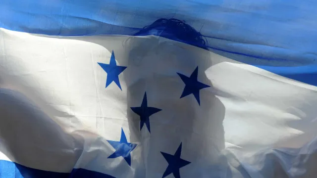 Parlamento das Honduras aprova penas de prisão até 60 anos para feminicídio